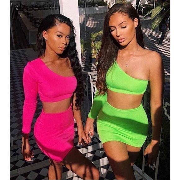 2 Piece Hot Pink Outfit Set - Picture 1 of 6